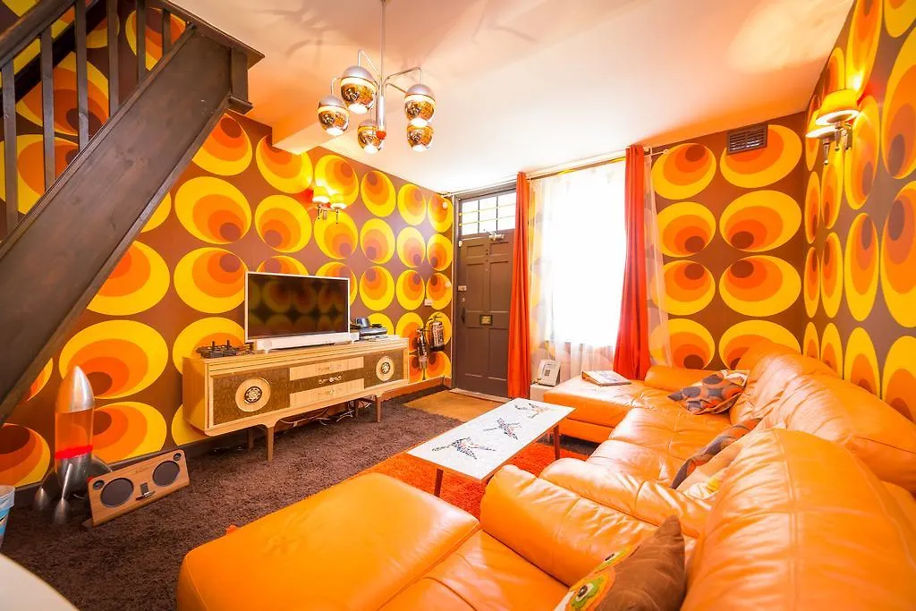Trembling Madness Apartments York